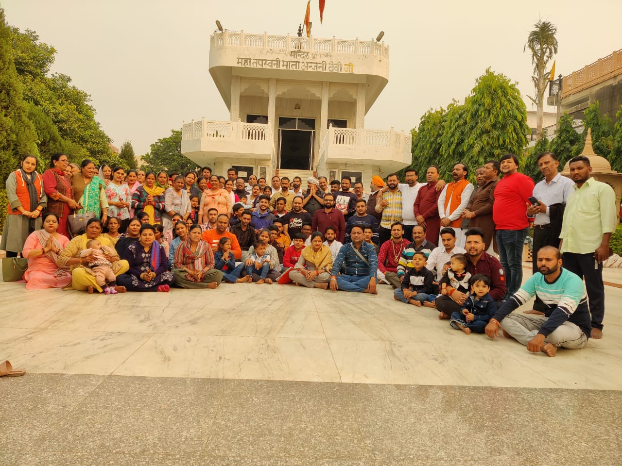 मंदिर इच्छापूर्ति श्री बालाजी धाम की तरफ से आयोजित की गई चार धाम यात्रा सफलतापूर्वक संपन्न